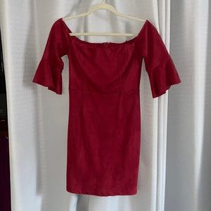 Suede maroon mini dress with flared elbow-sleeves